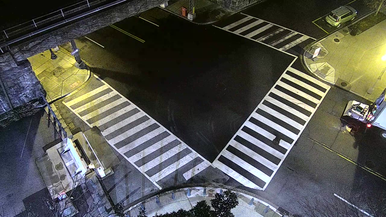 3821FHOBRFSouthwestRoof_2021-01-05_19h25min57s887ms.mp4