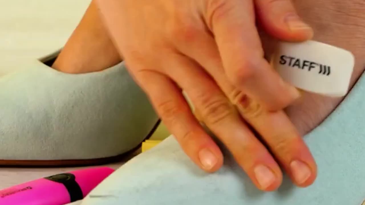 INCREDIBLE WAYS TO UPGRADE YOUR SHOES Shoes Craft Ideas and Hacks