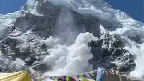 Mt everest Avalanche