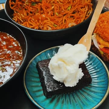 All in one royal platter tag who can easily finish this alone😋