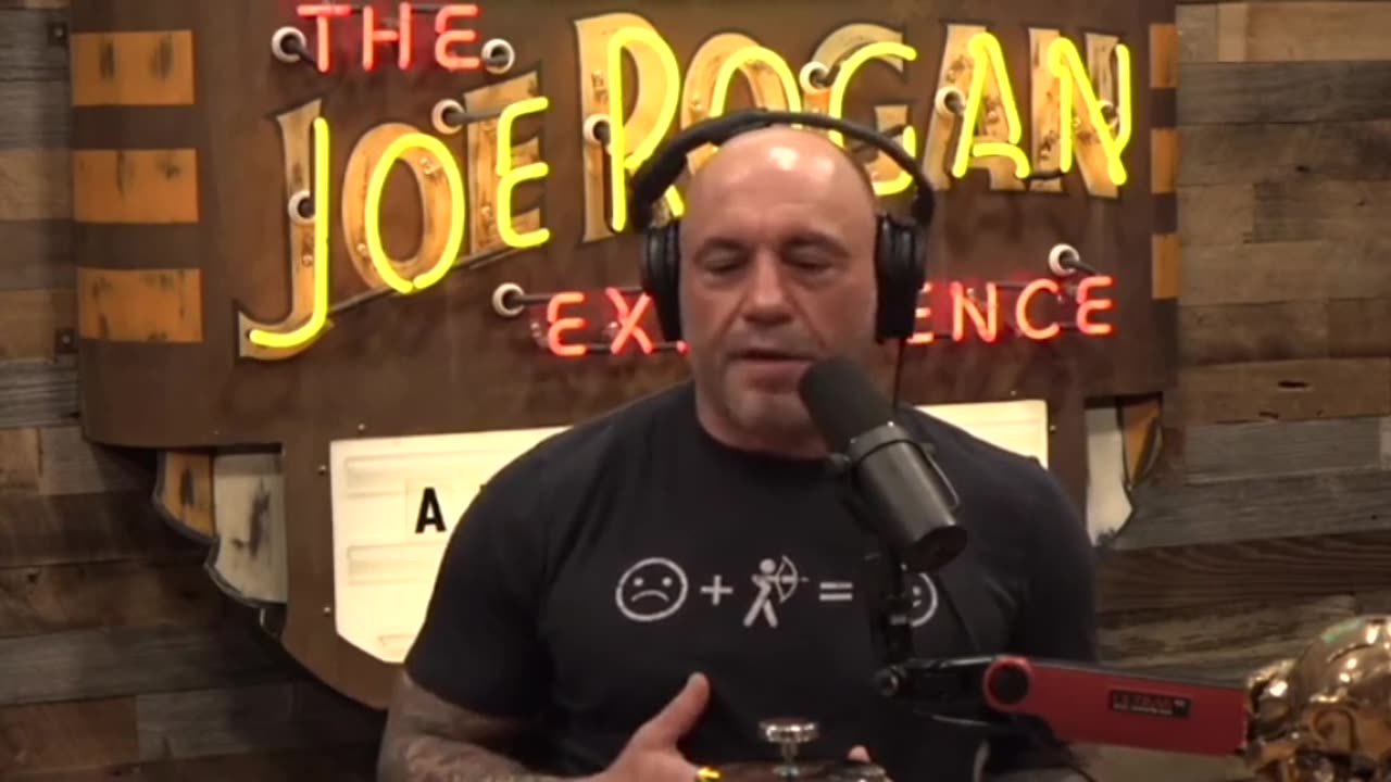 Joe Rogan BLASTS The MSM For Ignoring Real News In Favor Of Reporting On January 6th