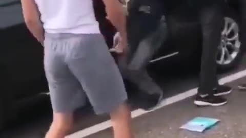 Family Finds Two Illegal Migrants Who Were Hiding In Their Car Roof Box