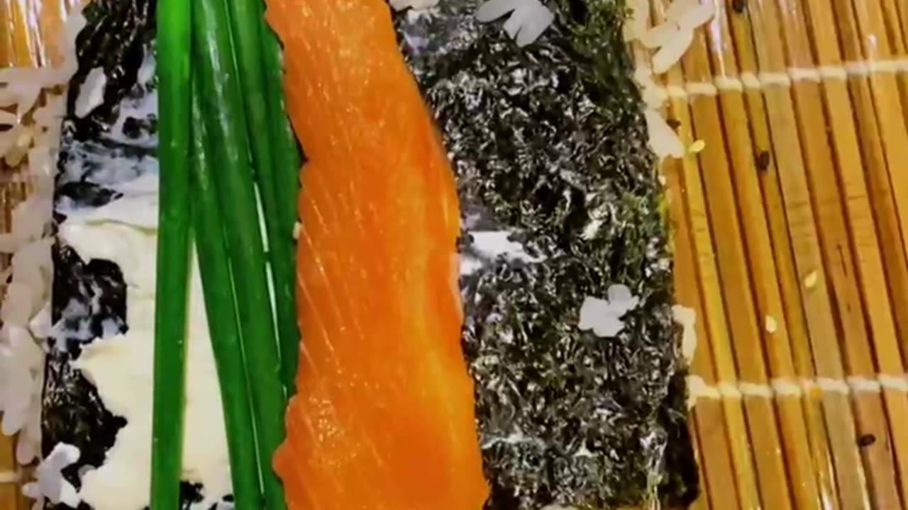 Salmon choose roll