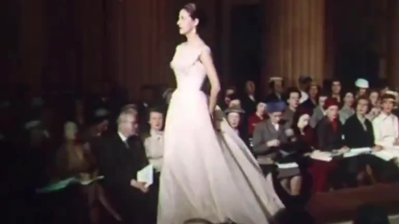 Footage from a 1956 fashion show in London