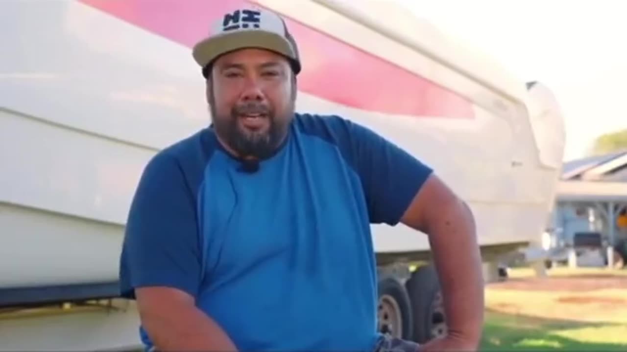 MAUI FIRES - THE RED CROSS STOPPED SUPPLIES COMING IN 🚨🚨🚨