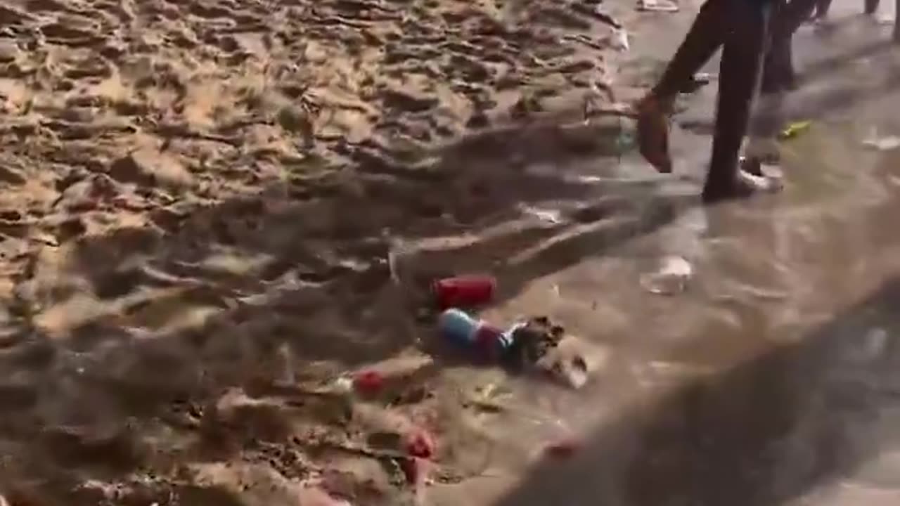 BELGIUM - BEACH - FAKE ASYLUM SEEKERS - MIGRANTS - 3rd WORLD COUNTRY