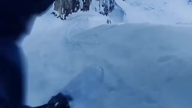 Would you dare take on the Hidden Spine of Vassichokka mountain🏂 Tag someone that needs to see this