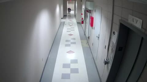 8801VZN01Elevator_2021-01-05_23h20min01s923ms.mp4