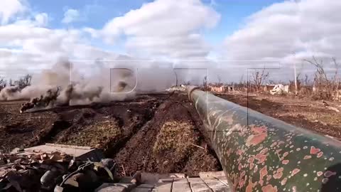 First-person footage of the battle of the 11th DNR tank regiment in Pervomayskoye