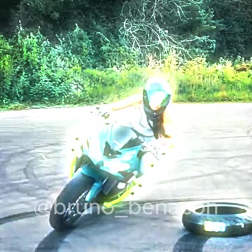 Para que usar drogas, se existem as motos.#motos #insano #altavelocidade #hondahr #automobile #model