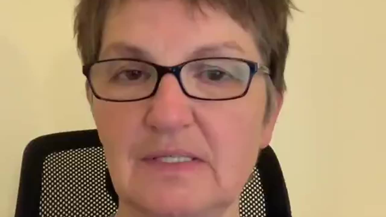 Enjoy this POLITICAL ANALYSIST and her Champagne.