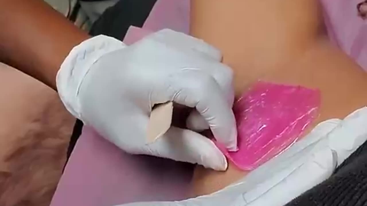 Underarm Waxing with Sexy Smooth Tickled Pink Hard Wax | @marvalousstudio