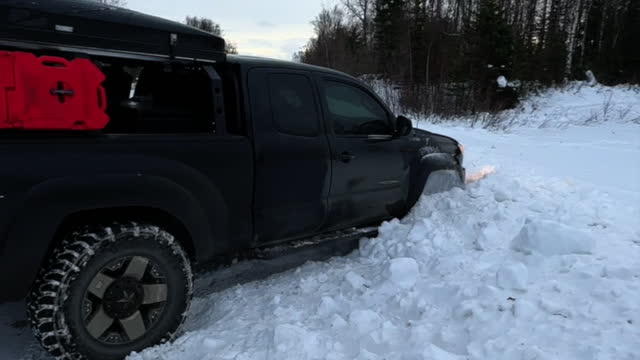 🛞 TRYING | TO get the NEW Glock 20 Gen 5 to the RANGE...with Chuke DRIVING #shorts #alaska