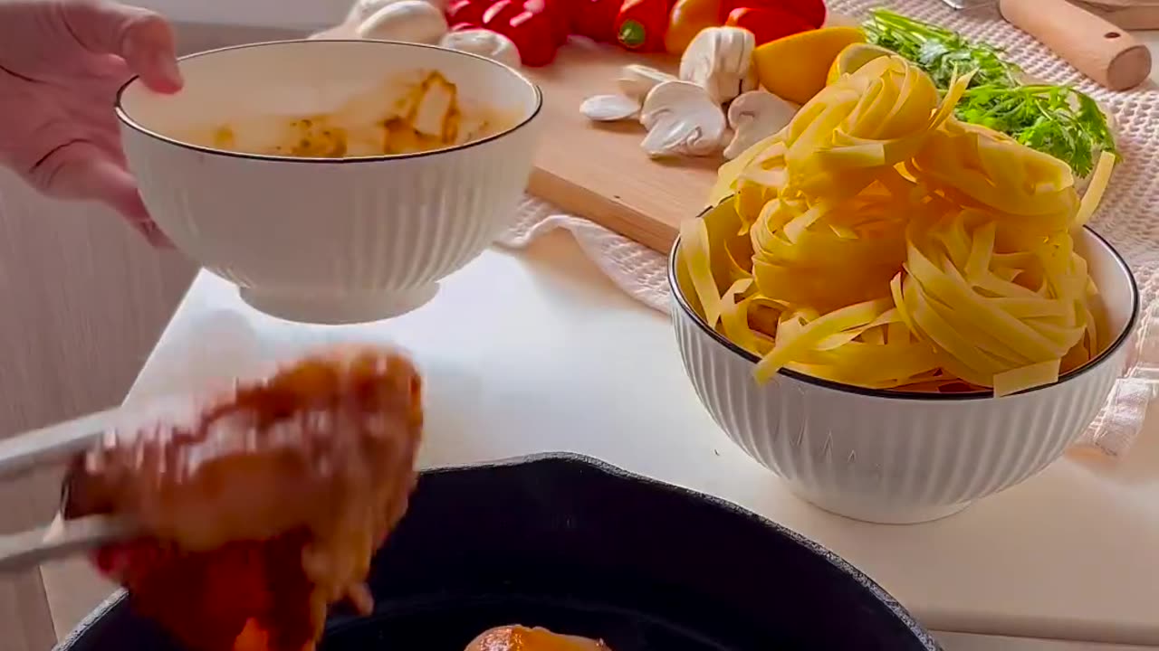 Satisfy Your Cravings with this Creamy Pasta Recipe