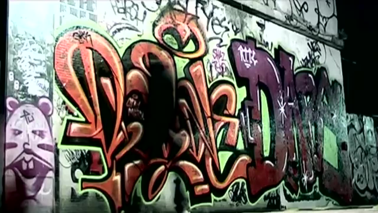 Graffiti Asia (2009) Stickerbomb Watch