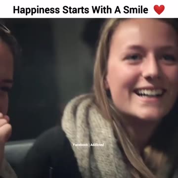 - Happiness starts with a smile 🖤🌸