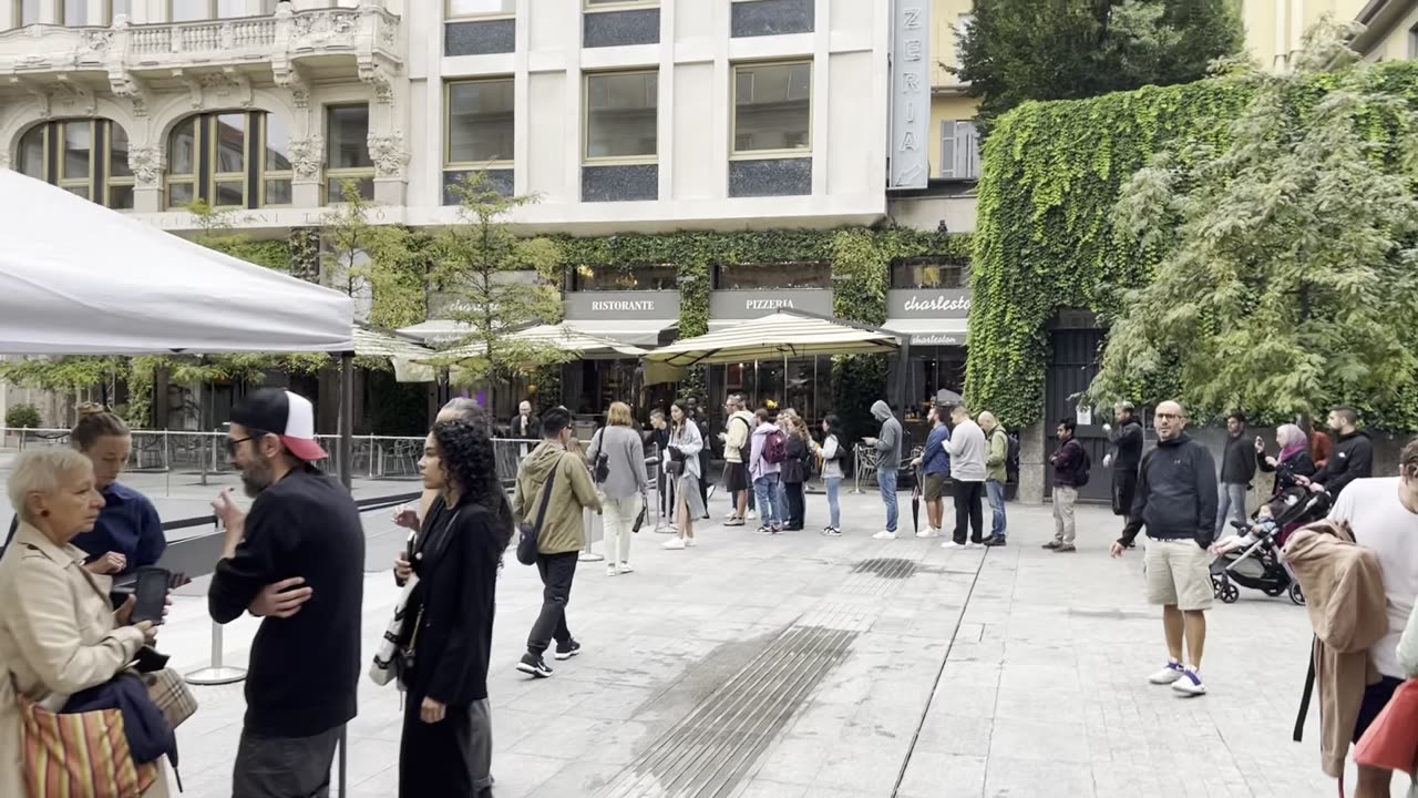 Day one iPhone 15 all’apple store di piazza liberty a Milano