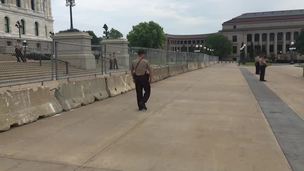 Fence returns to Capitol, state fair begins: Today's Top Stories, Aug. 26