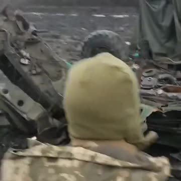 It's like the Ilovaisky cauldron again