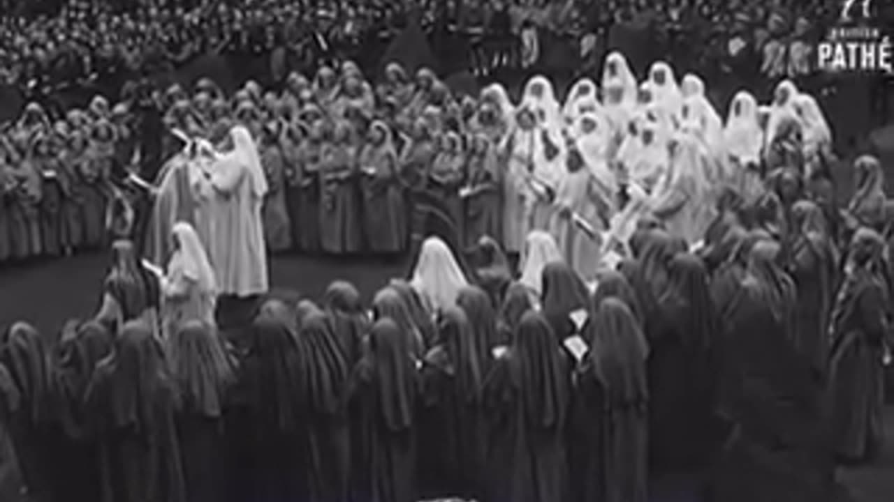 1946 Princess Elizabeth was initiated into The Mystic Circle of Bards!