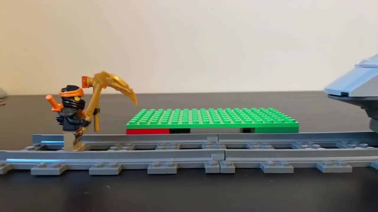 Lego Stop Motion Video: Cole throw the TGV-Train.