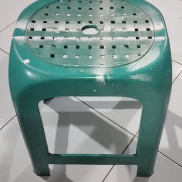 green chair