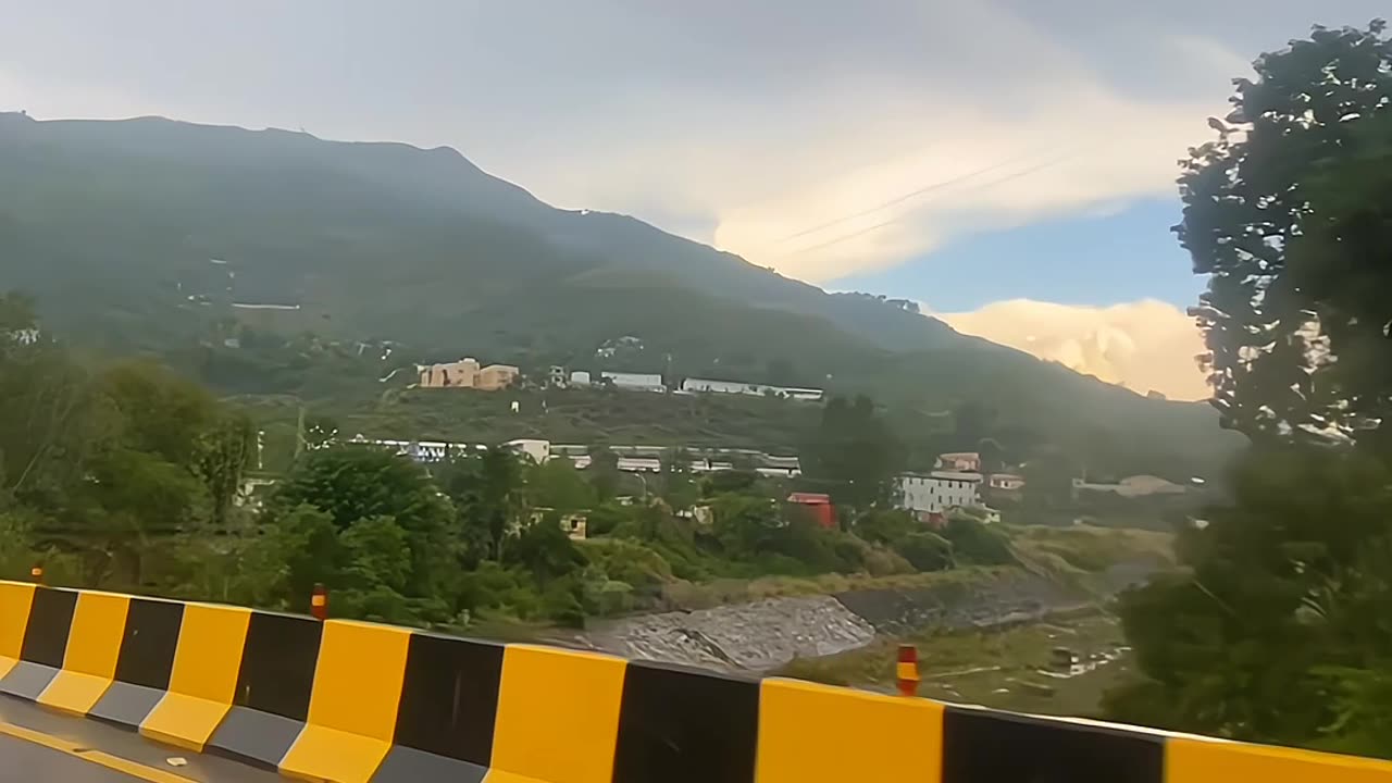 Beautiful Weather in Muzaffarabad Kashmir #beautiful #muzaffarabad #kashmir #pakistan #rainingday