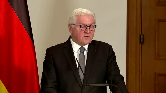 'Stop the craziness of this war' -German president