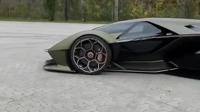 This Lambo was made for the PlayStation game Gran Turismo! This is it in real life 🤯