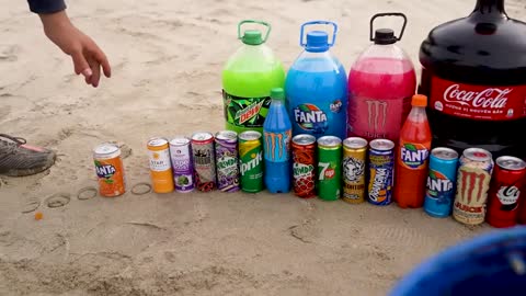 Giant Coca Cola & Big Monster,Chupa Chups, Mtn Dew, Fanta, Mirinda and Mentos soda mix Underground10