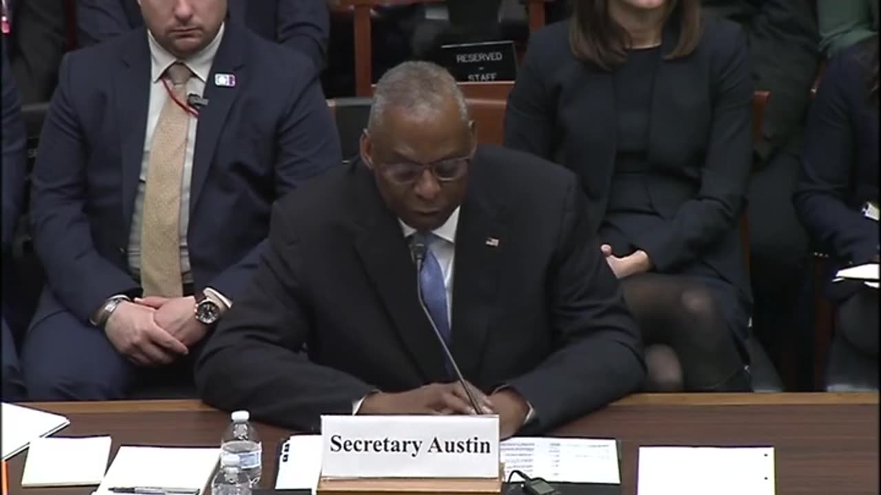 'I Can't Answer That': Sec Def Dodges On Who Was Behind Keeping Americans In Dark About Illness