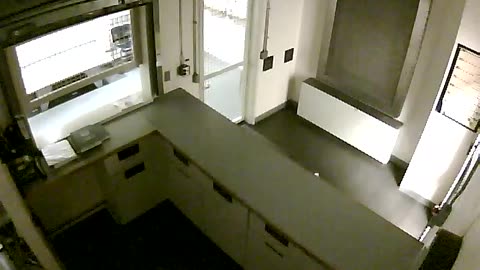 1656HQOB02PrisonerProcessing_2021-01-05_01h00min01s090ms.mp4