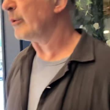 Anti-Israel Protester Harasses Alec Baldwin At Cafe'