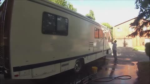 Washing the motorhome after the Memorial day weekend