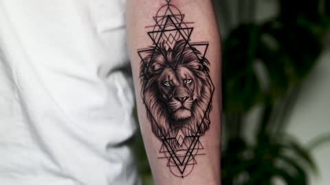 MICRO LION TATTOO | TIMELAPSE