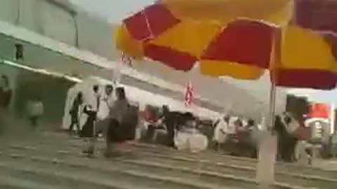 秋田県秋田市駅前ライブ。ともぞう
