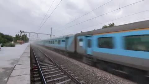 160 kph speed train