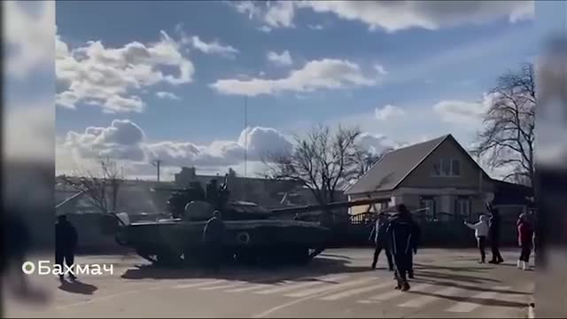 A real people's war is taking place in Ukraine now.