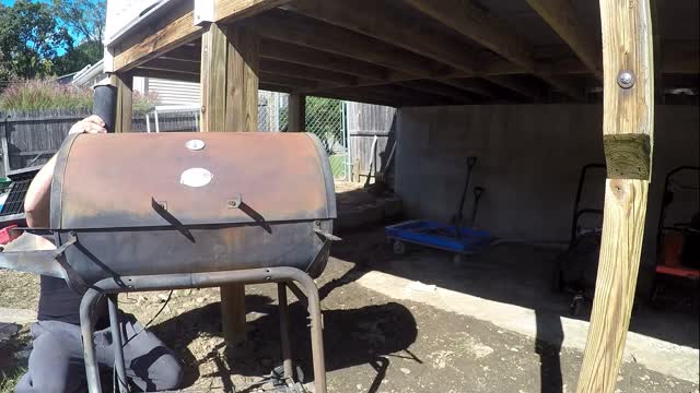 Restoring a Char Griller Super Pro Charcoal Grill BBQ