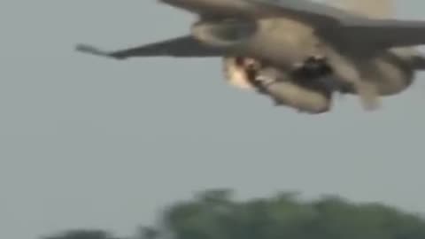 Jet Fighters Perform CRAZY Stunts in the Sky
