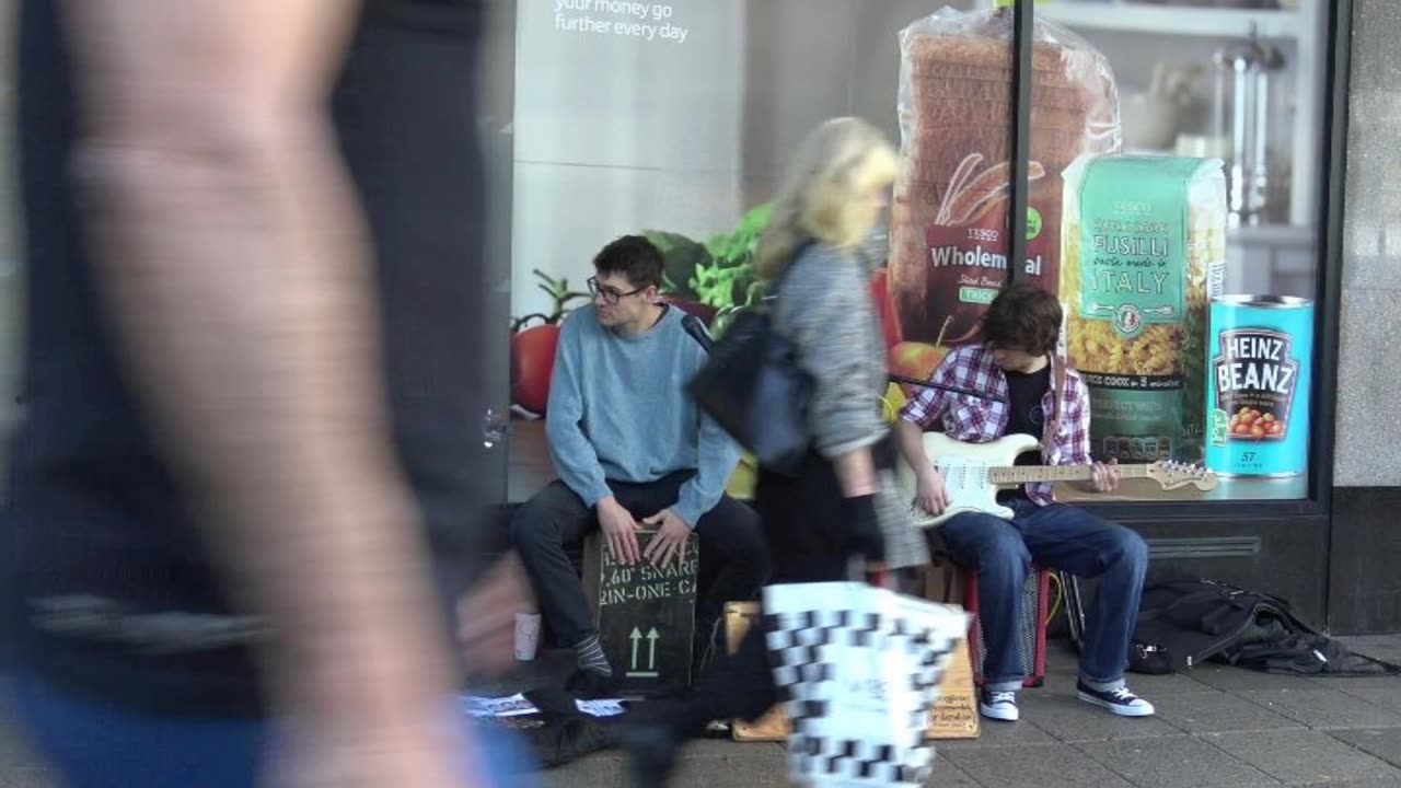 Busketeer Band Busking in the Ocean City 19th October 2018. 9