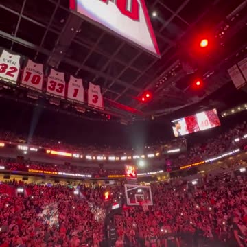 NBA - Haslem's No. 40 heads to the rafters in Miami 👏