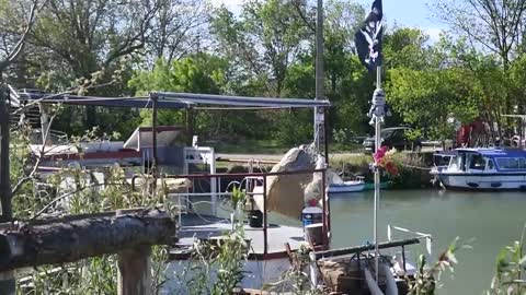 CIRCULAR LOCK - AGDE - OCCITANE (France)!!