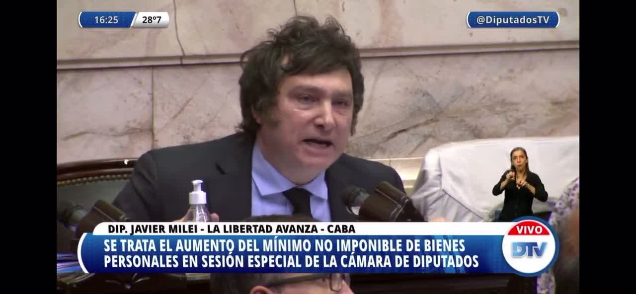 Javier milei. no mas impuestos