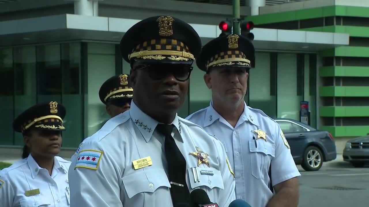 CHICAGO | 3 cops shot this week, 2 in the same Chicago district