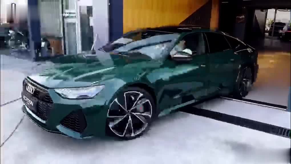 You can always trust the looks of the Audi RS7