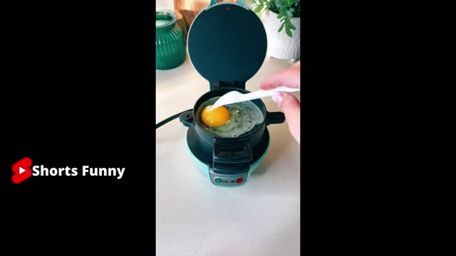 Making an Egg McMuffin at home I need round cheese