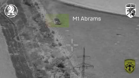 🔥 Abrams destroys a house with Russian infantry in the Pokrovsk direction.