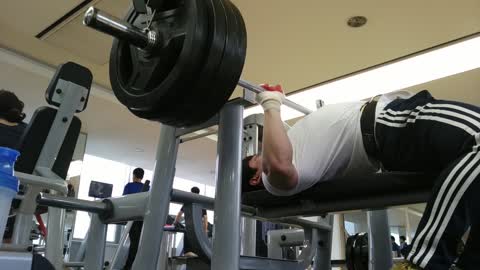 bench press 170kg