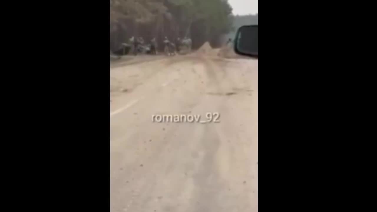 Russian tank takes out group of Ukrainian Soldiers